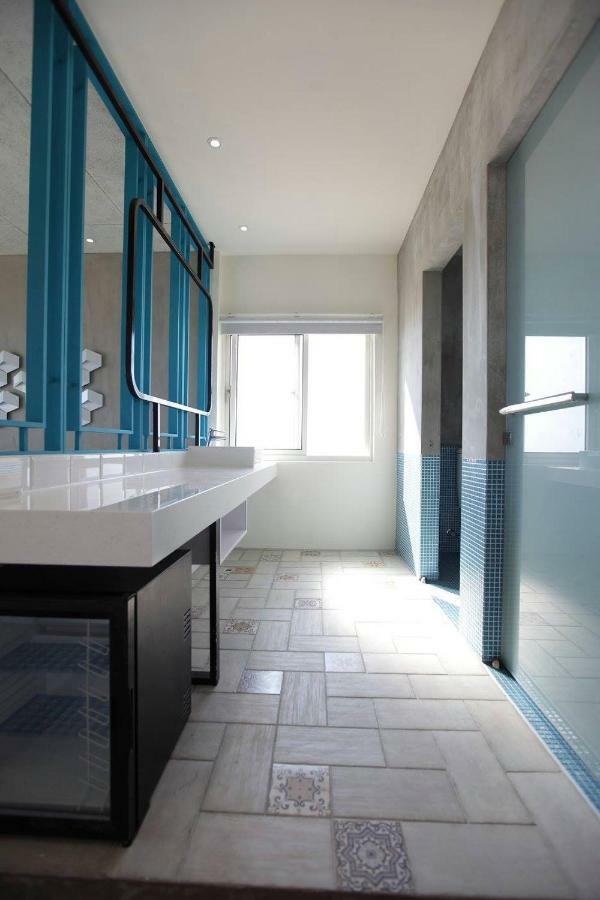 Bed and Breakfast 琉球茶室 現代館 à Île Lamay Extérieur photo
